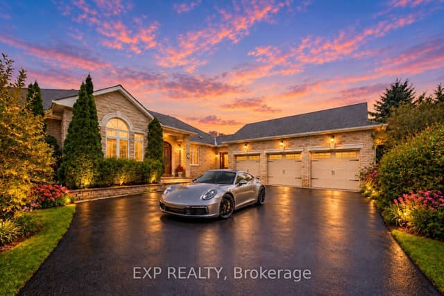 Detached at 16 Hill Top Trail, Whitchurch-Stouffville, ON L4A 7X4