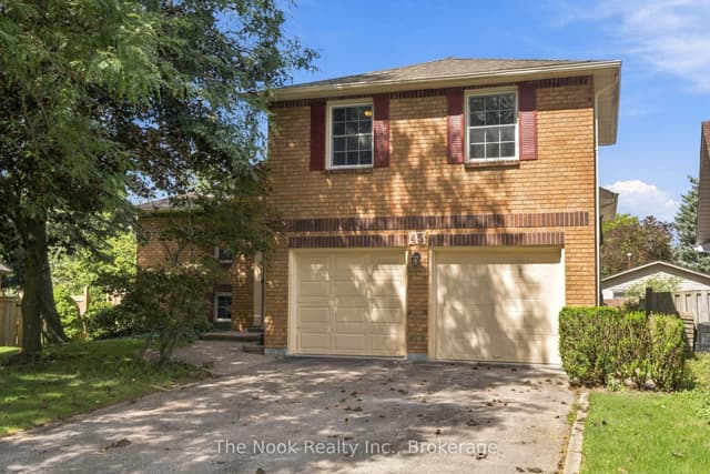 Detached at 45 Bernick Crescent, Whitchurch-Stouffville, ON L4A 6C6