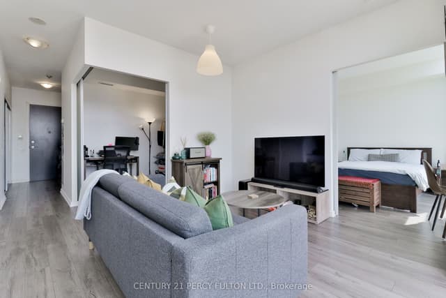 Condo Apartment at 105 The Queensway Avenue PH3505, Toronto, ON M6S 5B5, Toronto W01