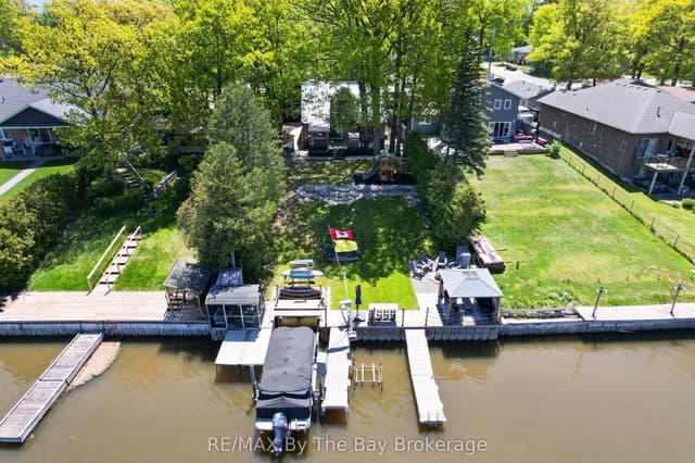 Detached at 1416 River Road W, Wasaga Beach, ON L9Z 2W5
