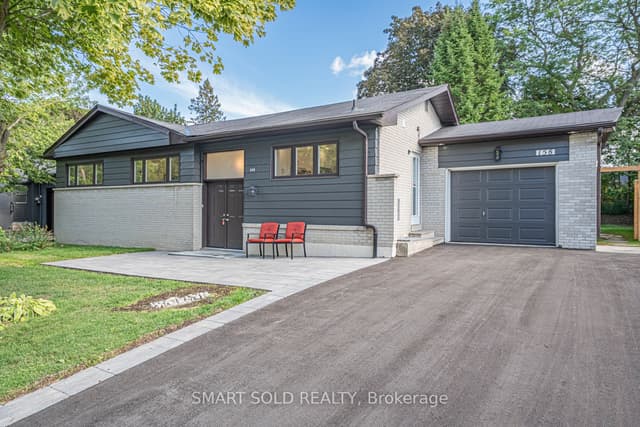 Detached at 158 Park Avenue, Newmarket, ON L3Y 1V1