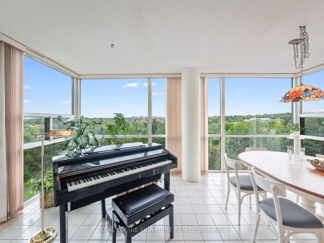 Condo Apartment at 40 Harding Boulevard W # 716, Richmond Hill, ON L4C 9S5