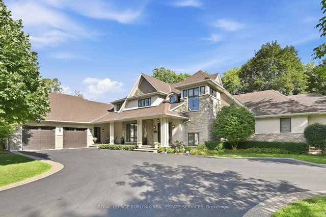 Detached at 534 Ann Avenue, Burlington, ON L7T 2S6
