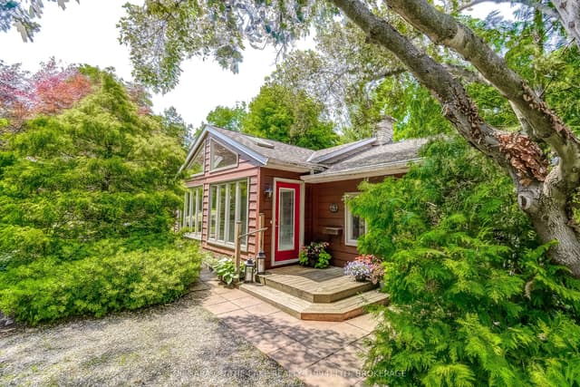 Detached at 8 Clarence Street, Niagara-on-the-Lake, ON L0S 1L0