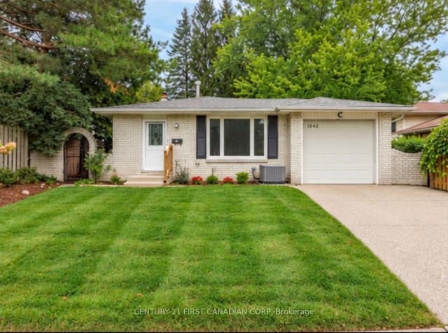 Detached at 1642 Aldersbrook Road, London North, ON N6G 2Z5