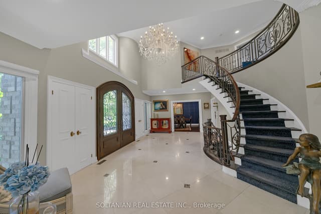 Detached at 6 Fairfield Place, Markham, ON L3T 7M7