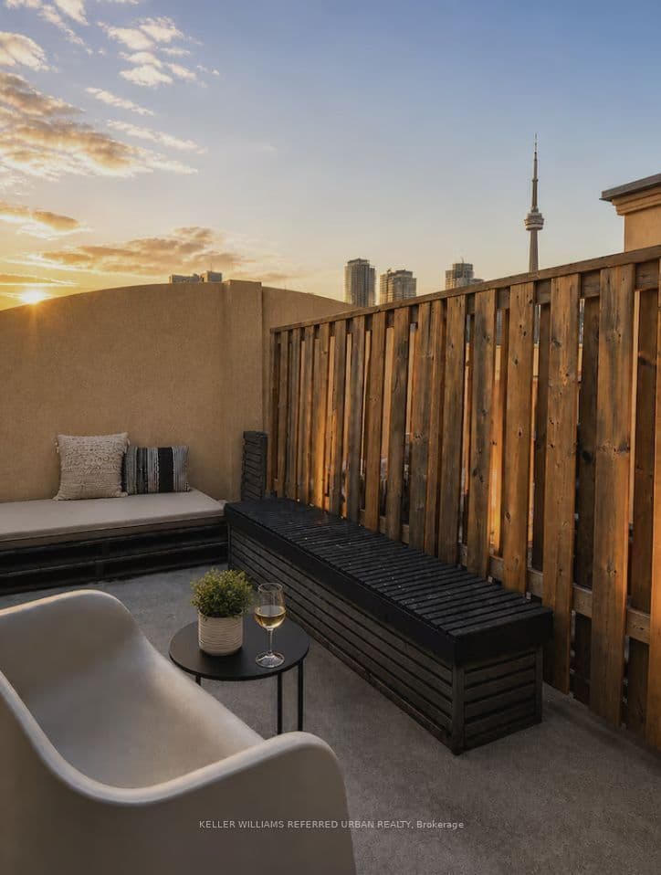 Suite 16, Unit 16 · 68 Carr St