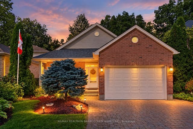 Detached at 1090 Shelborne Place, London South, ON N5Z 5C1
