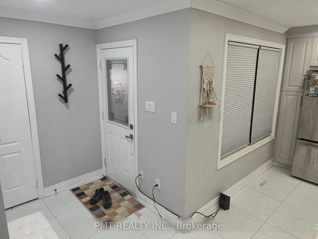 Att/Row/Townhouse at 73 Greene Drive, Brampton, ON L6V 2P2