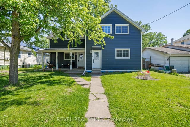 Duplex at 54 Chestnut Street E, St. Catharines, ON L2T 1H1