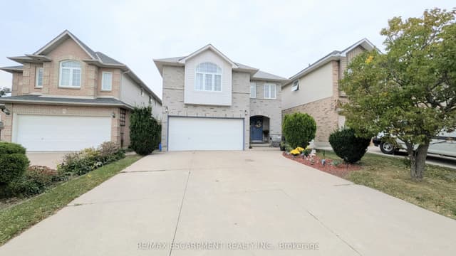 Detached at 68 Benjamin Drive, Hamilton, ON L9A 5K1