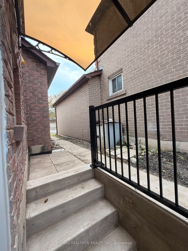Detached at 105 Chatfield Drive, Ajax, ON L1T 2J2