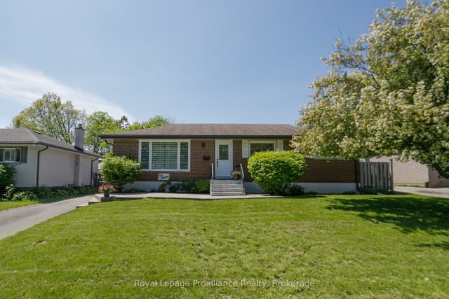 Detached at 112 Prospect Hill, Quinte West, ON K8V 2V3