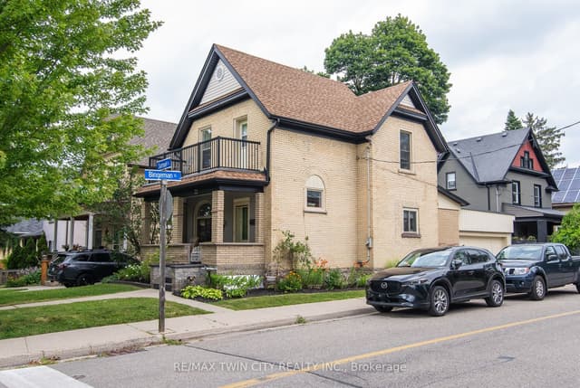 Detached at 32 Samuel Street, Kitchener, ON N2H 1P1