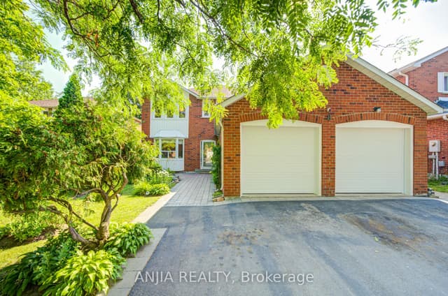 Detached at 8 Brooklyn Crescent, Markham, ON L3P 7C1