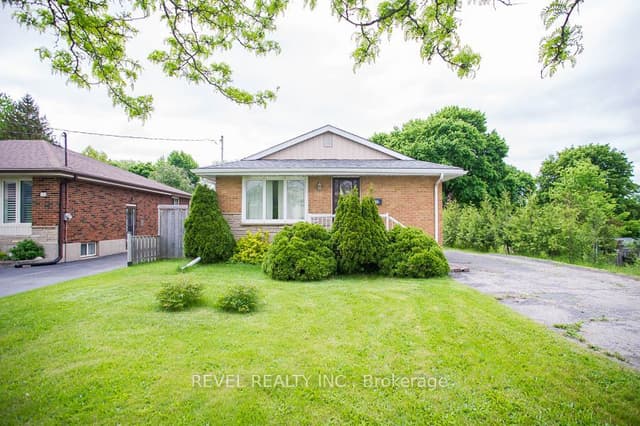 Detached at 120 Henry Street, Brantford, ON N3S 5C7