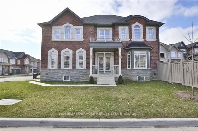 Detached at 8 Arrowstone Court, Brampton, ON L6R 3T5