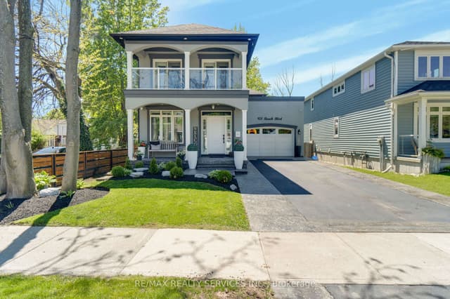 Detached at 958 Beach Boulevard, Hamilton, ON L8H 6Z4