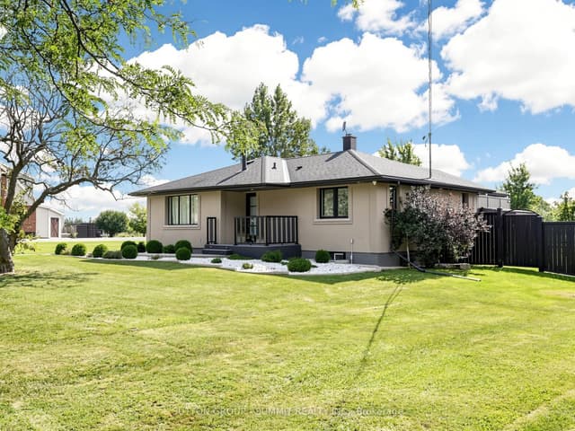 Detached at 252 MUD Street E, Hamilton, ON L8J 3C5