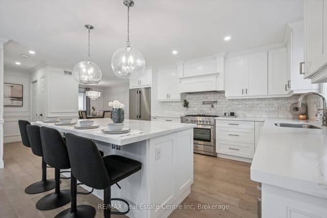 Detached at 18 KEYS Crescent, Guelph, ON N1G 5J7