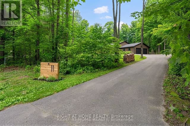 Detached at 11 Woodland Crescent, Oro-Medonte, ON L4M 4Y8