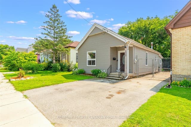 Detached at 1025 King Street, London East, ON N5W 2X7
