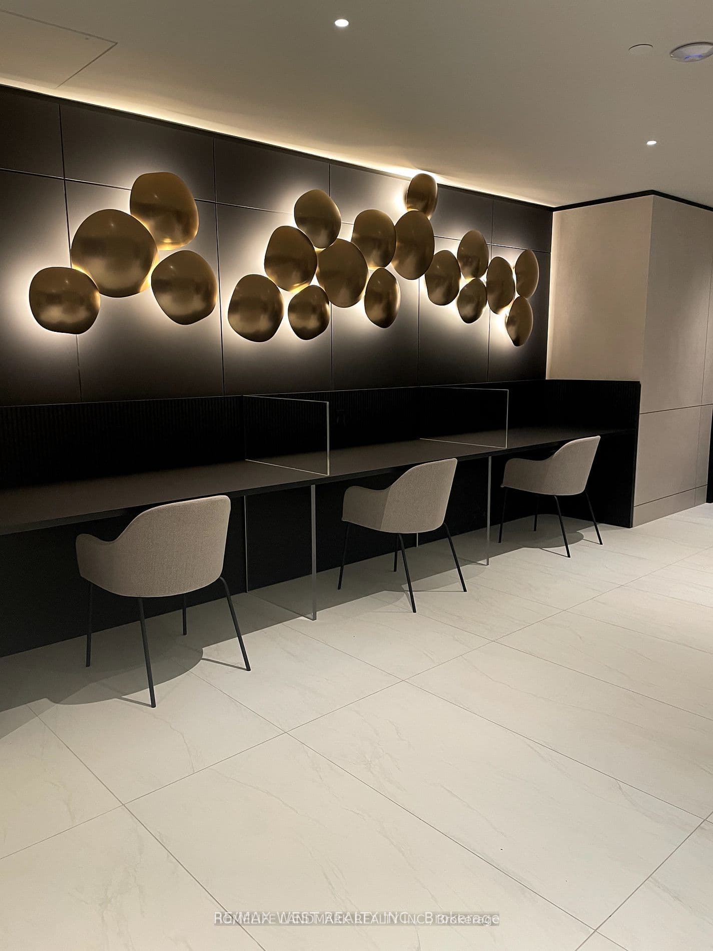 Suite 2005 · Floor 20, Unit 2005 · 30 Upper Mall Way