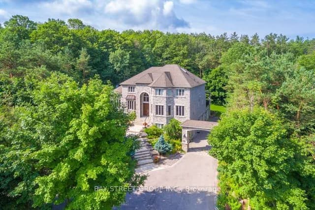 Detached at 42 Loggers Trail, Whitchurch-Stouffville, ON L3Y 4W1
