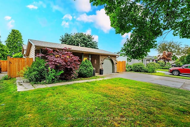 Detached at 26 Fairington Crescent, St. Catharines, ON L2N 5W3