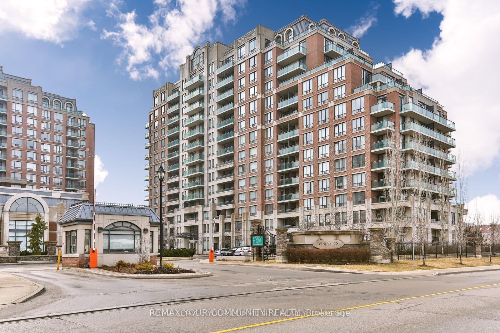 Suite 402 · Floor 4, Unit 402 · 350 Red Maple Rd