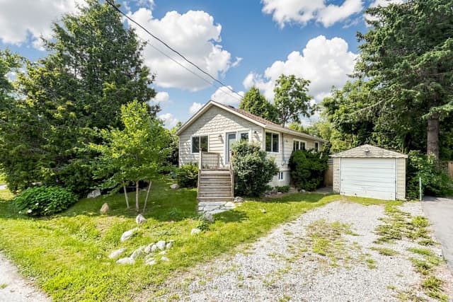 Detached at 9 Maple Grove Street, Whitchurch-Stouffville, ON L4A 2X6