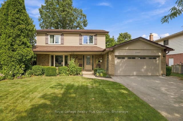 Detached at 2507 Woburn Crescent, Oakville, ON L6L 5E8