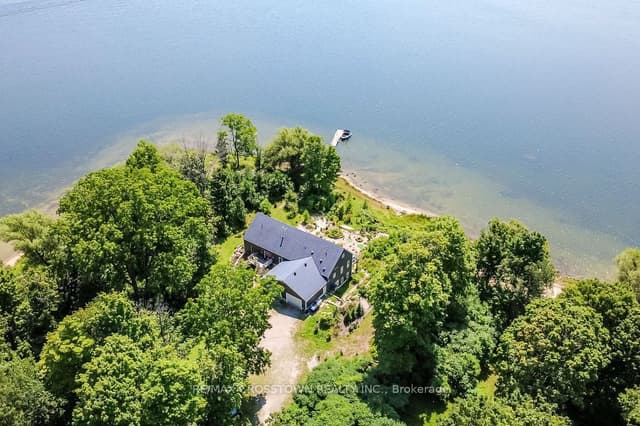 Detached at 243 Champlain Road, Penetanguishene, ON L9M 1S2