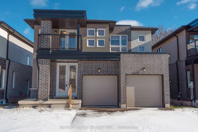 Detached at 222 Pilkington Street, Thorold, ON L2V 0N5