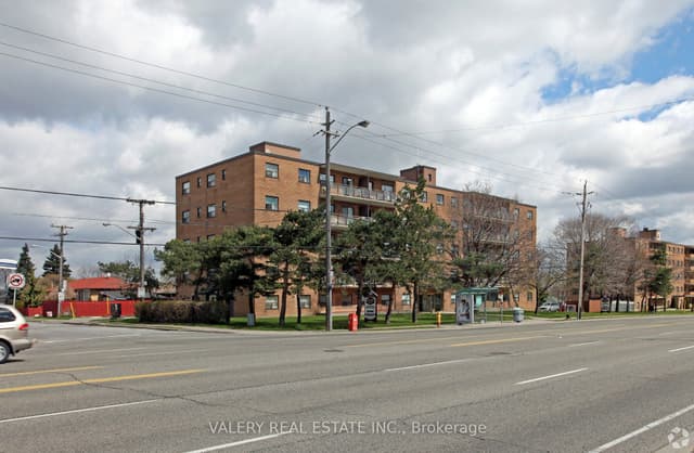 Condo Apartment at 1780 Lawrence Avenue E 502, Toronto, ON M1R 2Y2, Toronto E04