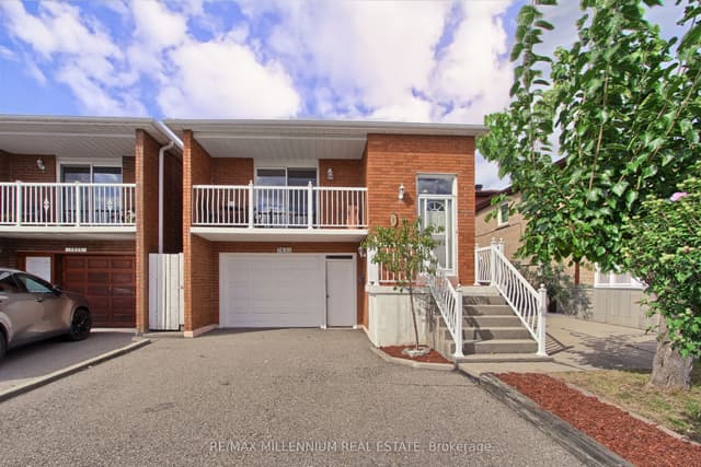 Detached at 7431 Sigsbee Drive, Mississauga, ON L4T 3S5