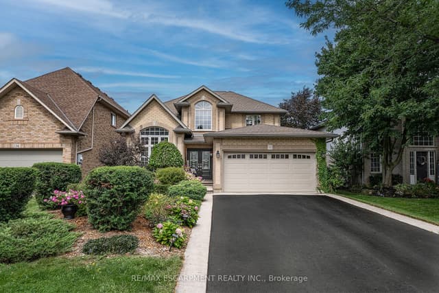 Detached at 90 Surrey Drive, Hamilton, ON L9K 1L9