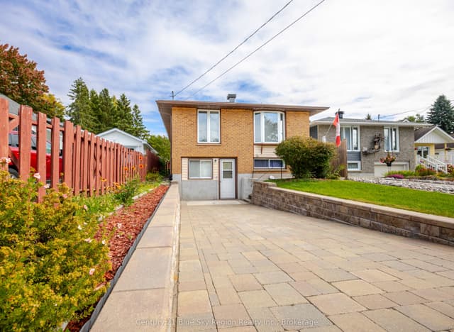 Detached at 430 Aubrey Street, North Bay, ON P1B 6H9