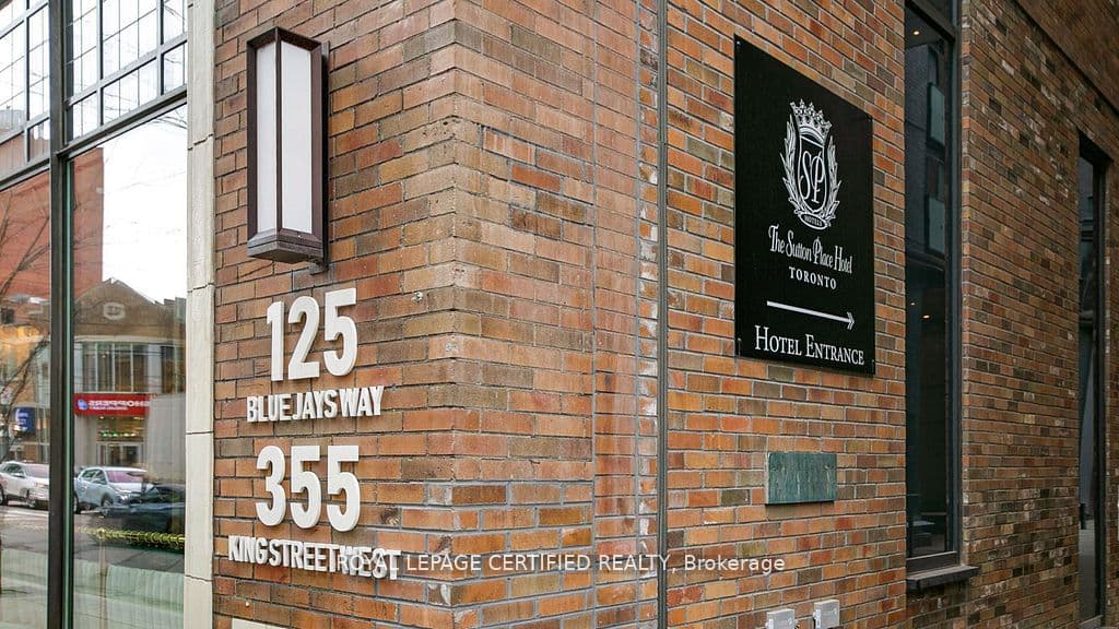 Suite 1905 · Floor 19, Unit 1905 · 125 Blue Jays Way