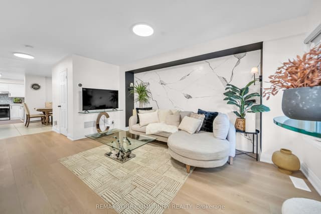 Att/Row/Townhouse at 26 Ted Wray Circle, Toronto, ON M3L 0G5, Toronto W05