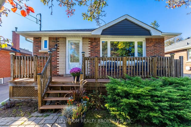 Detached at 366 East 17th Street, Hamilton, ON L9A 4N2