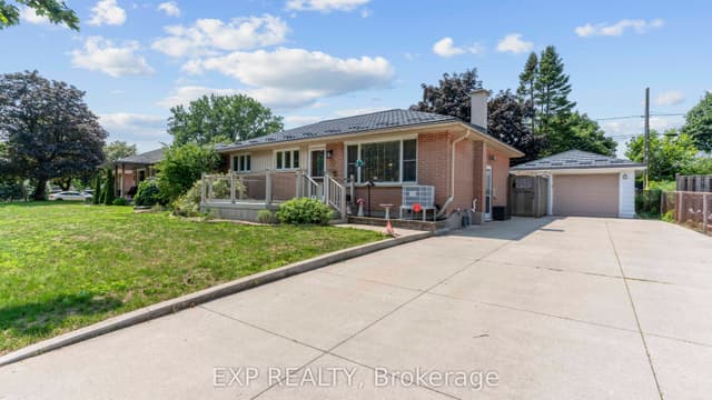 Detached at 295 Tweedsmuir Avenue, London East, ON N5W 1L5