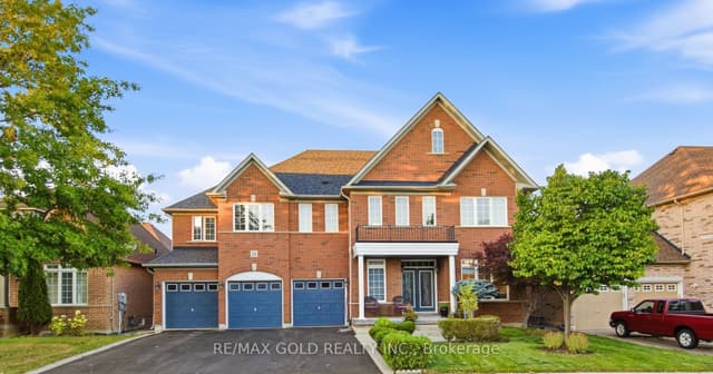 Detached at 29 Blaketon Court, Brampton, ON L6P 1K7
