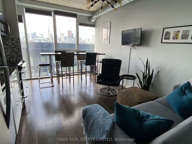 Condo Apartment at 32 Trolley Crescent 814, Toronto, ON M5A 0E8, Toronto C08