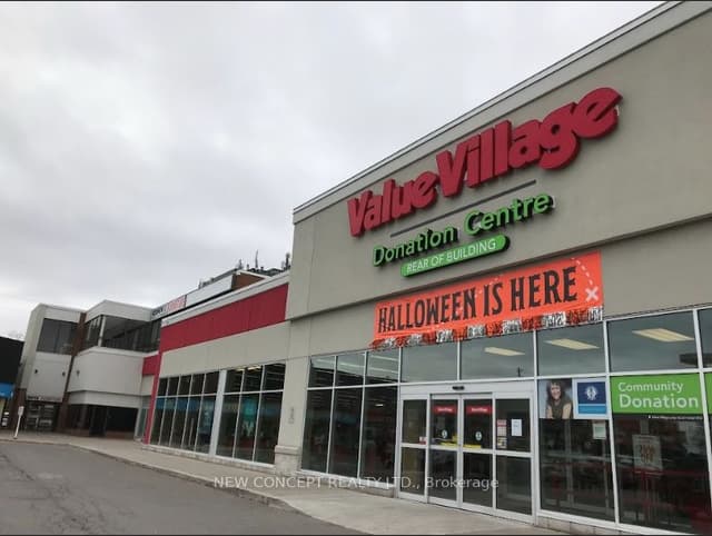 Investment at 10620 Yonge Street, Richmond Hill, ON L4C 3C8