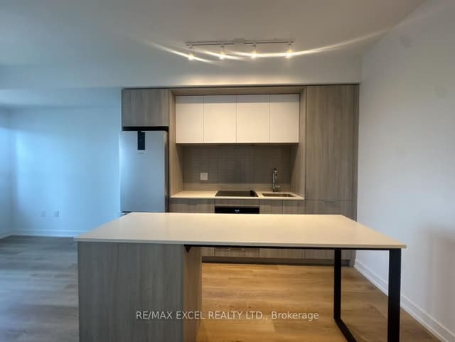 Condo Apartment at 395 SQUARE ONE Drive 902, Mississauga, ON L5B 0P6