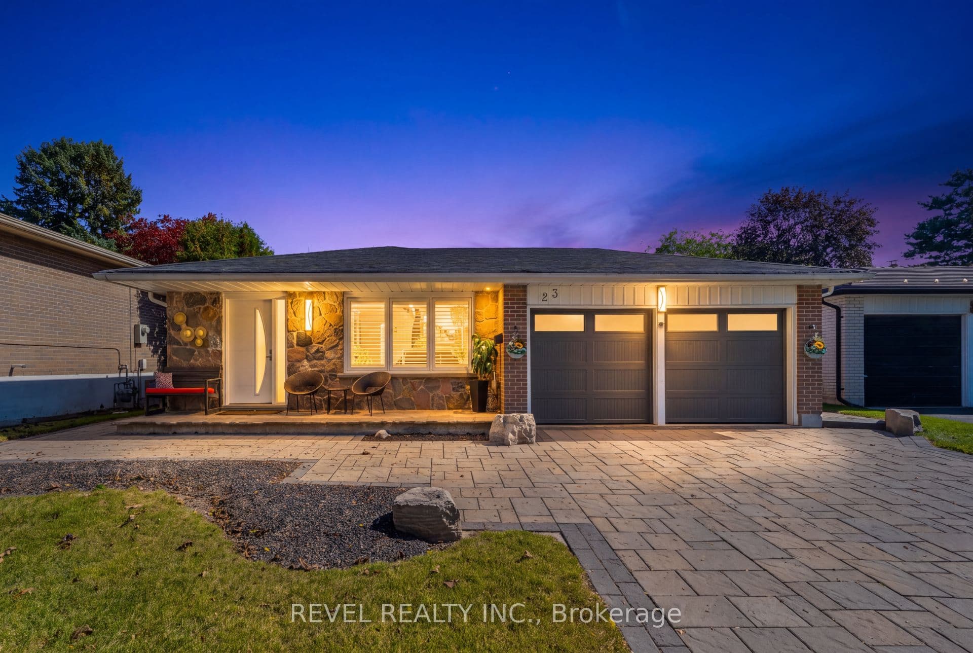 23 River View Dr