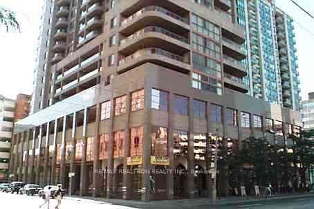 Condo Apartment at 736 Bay Street 601, Toronto, ON M5G 2M4, Toronto C01