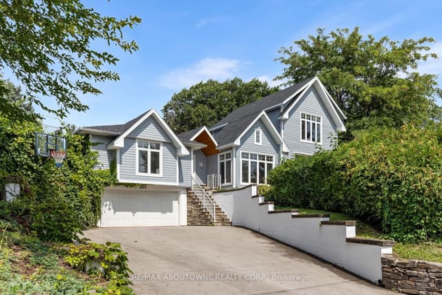 Detached at 293 North Shore Boulevard E, Burlington, ON L7T 1W8