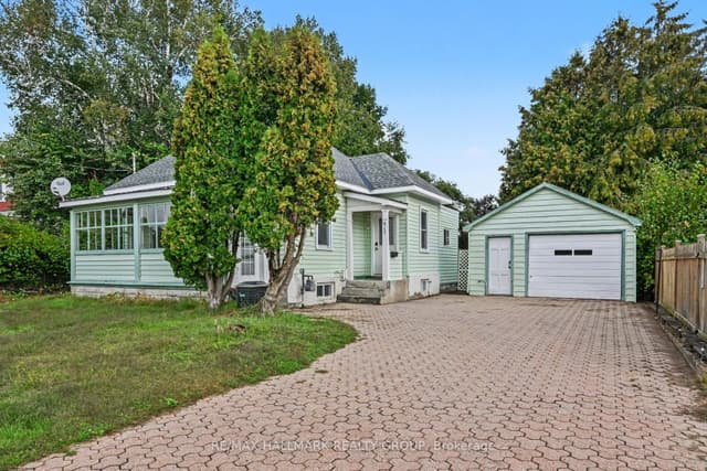 Detached at 617 Roy Street W, Laurentian Valley, ON K8A 6R9